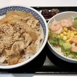 吉野家 - 「豚丼（並）」338円也＋税。と「エビアボカドサラダ」198円也＋税。