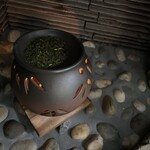 日本料理 華の縁 - 茶香炉の香りで入口から『和』を感じて。