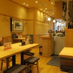 Gyukatsu Kyoto Katsugyu Shinjuku Kotakibashitedori Ten - 店内の様子。