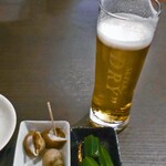 えんじょい - 生ビール（２口飲みました）＆ お通し