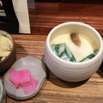 Akadori Kosho Dori Furusato - 小鉢２種は  鶏皮の酢の物と 煮付  茶碗蒸しも付きます