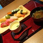 Sushi Hana Matoi Tei - さざなみ(税抜き1100円)