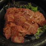 Yakiniku Honpo - 特選ロース 1680円(写真はタレ。塩もあり。)