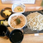 Teuchi Soba Kokoro - 鶏五目ご飯セットのご飯半分でお願い…