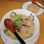 Fukufuku Ramen Yao Ten - とんこつらーめんミニ焼飯セット（968円）