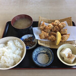 三輪 - からあげ定食