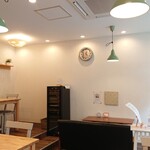 Bakery & Cafe Kumoi - 店内模様