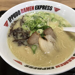 IPPUDO RAMEN EXPRESS Tosu Puremiamuautoretto Ten - 博多とんこつラーメン＝７５９円 税込