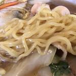 福来多 - 少し細めの中華縮れ麺