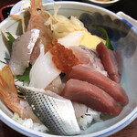 魚貝や たかね - たかね丼