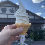 サクライズミ 高橋醤油 - 特製醤油ソフトクリーム