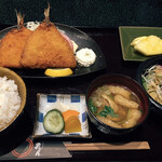 Uoken - アジフライ定食