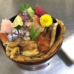 炙燒時令海鮮丼