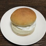 カメオカハサムコッペパン - 美山牛乳を使ったミルククリーム 180円