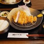 とんかつの店 かつ蔵 - 