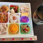 結工房 - 料理写真:ヘルシー弁当（デミグラス煮込みハンバーグ・秋野菜添え）400円