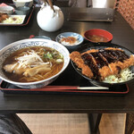 Ibuki - 醤油ラーメンとソースカツ丼