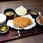 Kurashiki Tonkatsu Sakura Tei Ayagawa Ten - 鹿児島産黒豚ロースとんかつ膳