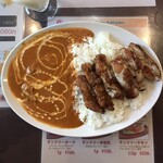 プルニマ - カツカレー。
      美味し。