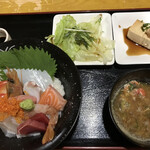 Fukuzen - 海鮮丼(単品)＝９９０円 税込
                      ※小皿はセルフコーナーから