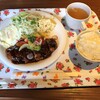 ゆみれカフェ - 料理写真:でみぐらすとんかつ