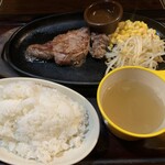 Steak Tei Shinbashi Ten - 夜だけサービスセットMです。（2020年11月）