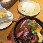 Kamakura Grill Yoshoku Bistro - ハンバーグ＆ステーキのミートコンボ（スープ・ライス付き）  2,680円