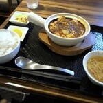 Chuka Sensai Renge - ◆麻婆ランチ(900円：税込）・・辛さを調節できますが、辛味に強くないのに無謀にも基本の辛さにしました。