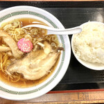 満旬屋 - 醤油ラーメン３１０円＆小ライス８０円