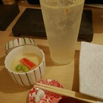 Yakitori Yuu Seijo Ten - レモンサワーと茶碗蒸しで乾杯