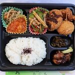 Taguchi Nikuten - いろいろ弁当 740円（田口肉店）