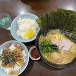 ラーメン 杉田家 千葉祐光店 - 