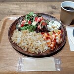 California Laundry Cafe & Co. - ガーリックシュリンプ 820円+税とドリンクセットのドリップコーヒー 350円-100円+税