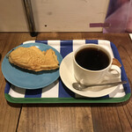 Coffee to Taiyaki no Karaku - タイヤキセット。
                        美味し。