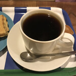 Coffee to Taiyaki no Karaku - ハウスブレンドのホットコーヒー。
                        美味し。