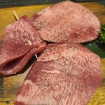 Kuroge Wagyu Yakiniku Zen Ikebukuro Ten - 