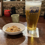 焼助 - 生ビールと付け出しとホットスープです