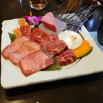 黒毛和牛焼肉 凱旋門 高品店 - 