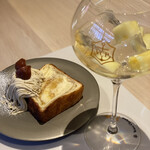 Cafe & Champagne Gion Chikara - 