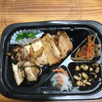 Ootoya Ion Minamikazehara Ten - もろみチキンの炭火焼き弁当