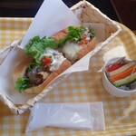 ほっこり冬カフェ - 料理写真:フィラデルフィアチーズステーキサンド（単品）