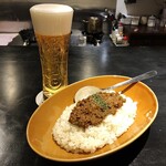 Keseran Pasaran - ドライカレー税抜900円と生ビールカールスバーグ税抜500円→200円