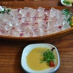 鯉御殿 たきもと - 鯉のあらいです。