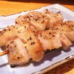 吉鳥 - 生中280円 たこわさ350円 かわ塩210円 ねぎまタレ290円 トントロ290円