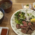 鉄板肉食堂 日々 - 