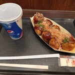 Tsukiji Gindako Ionmoru Funabashi Ten - たこ焼きとペプシ