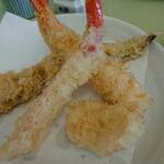 Tempura no Tomoei - ホタテ、大エビ、カニ足。
                        ホタテが一番かな。