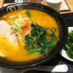 Noko Miso Ramen Gyoku Kawasaki Rufuron Ten - 濃厚味噌らーめんとトッピングのほうれん草