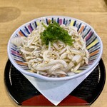 Uo Kou - 選べるお通し「新玉葱としらすのサラダぽん酢」