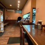 Menya Kumagai - 店内（座席より右まわり）➡